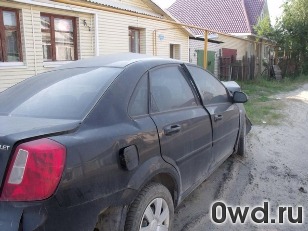 Битый автомобиль Chevrolet Lacetti